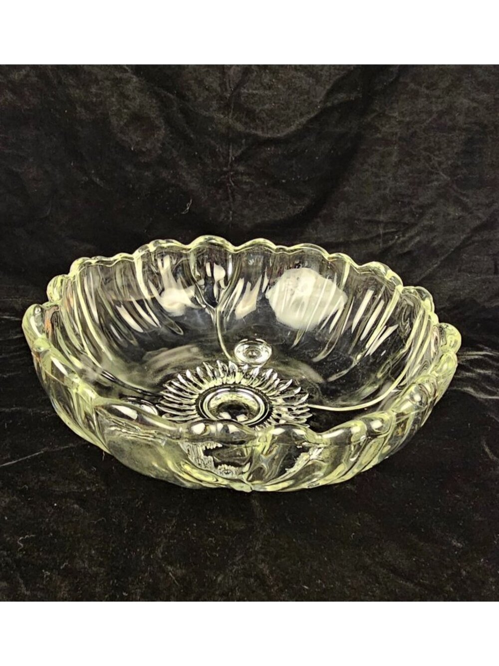 Vintage Clear Pressed Glass Bowl With Scalloped Edges & Sunburst Center Design 1